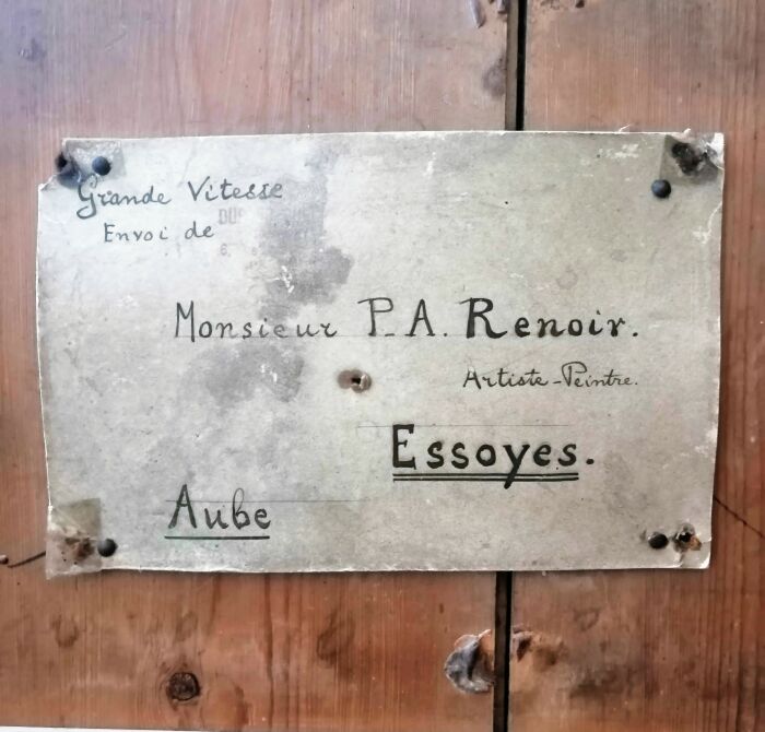 Atelier Renoir Essoyes - Détail caisse de transport.jpg