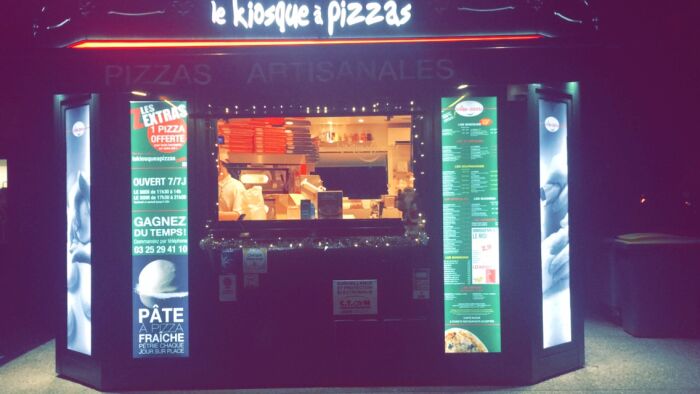 Le kiosque à pizza.jpg