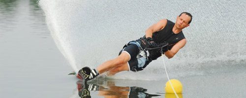 Ski nautique, wake, board, jet ski ... tout est possible Ski nautique, wake, board, jet ski ... tout est possible