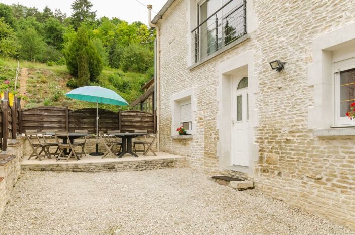 Chez Georges.jpg Chez Georges