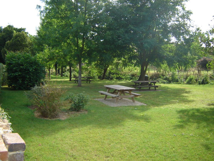 BERULLES aire du lavoir.JPG OTOA