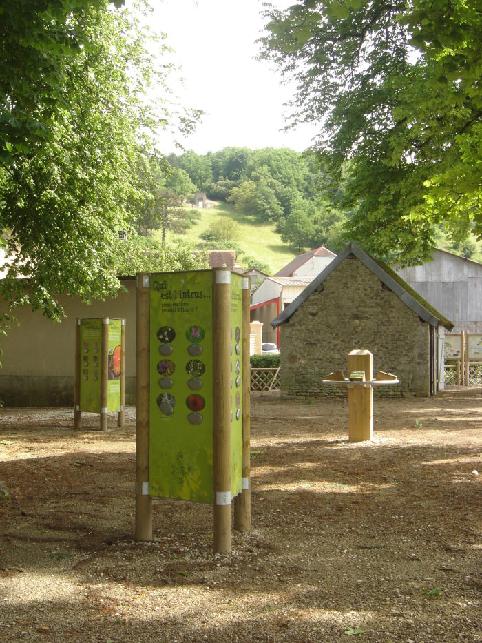 DSC07346.jpg Foyer rural Etourvy