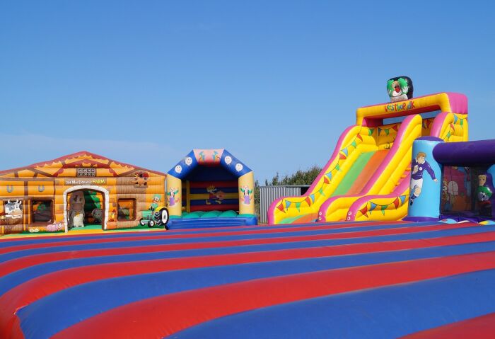 bouncy-castles-3567019_1280.jpg bouncy-castles-3567019_1280.jpg