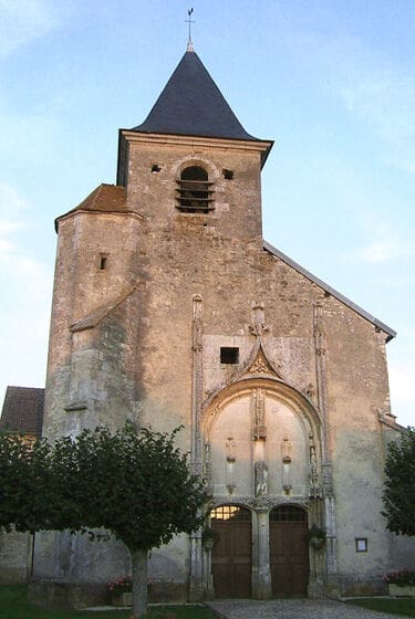 Eglise Saint-Louis.jpg Eglise Saint-Louis - Jully-sur-Sarce