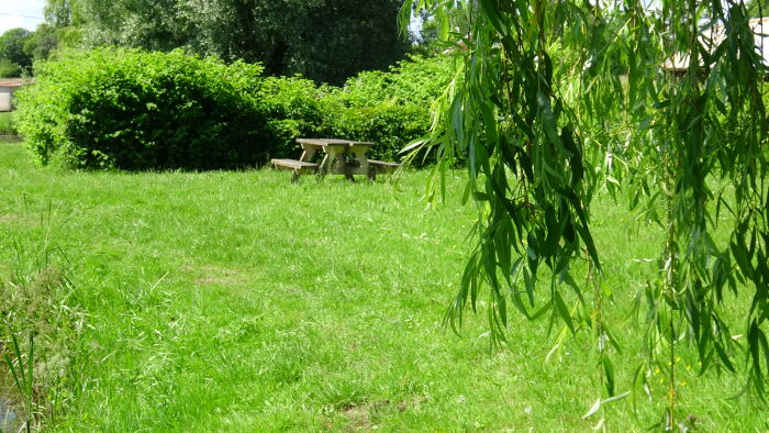 Table de pique-nique.JPG OTOA