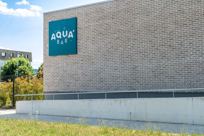 aqua bar.jpg aqua bar