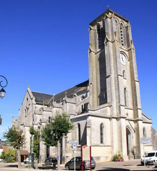 Eglise Saint-Remy.jpg Eglise Saint-Remy - Essoyes