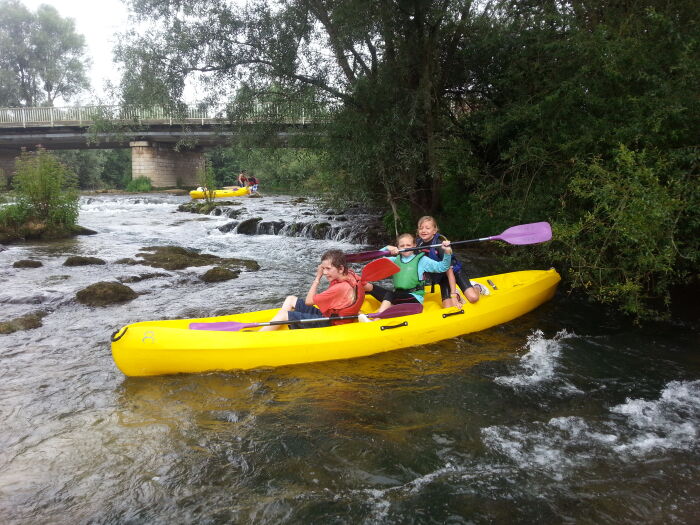 Canoë à Bar-sur-Aube.jpg Canoë à Bar-sur-Aube