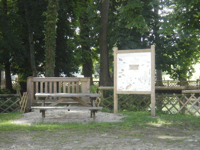 DSC07327.jpg Foyer rural Etourvy