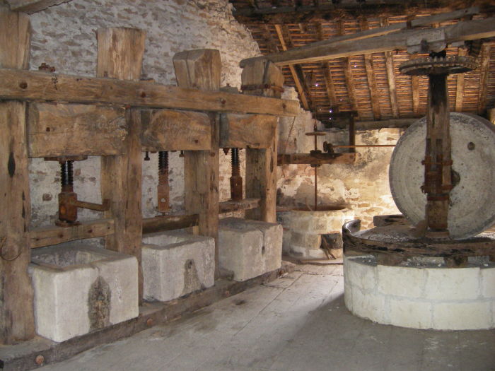 Moulin à huile et à grains - Etourvy.JPG