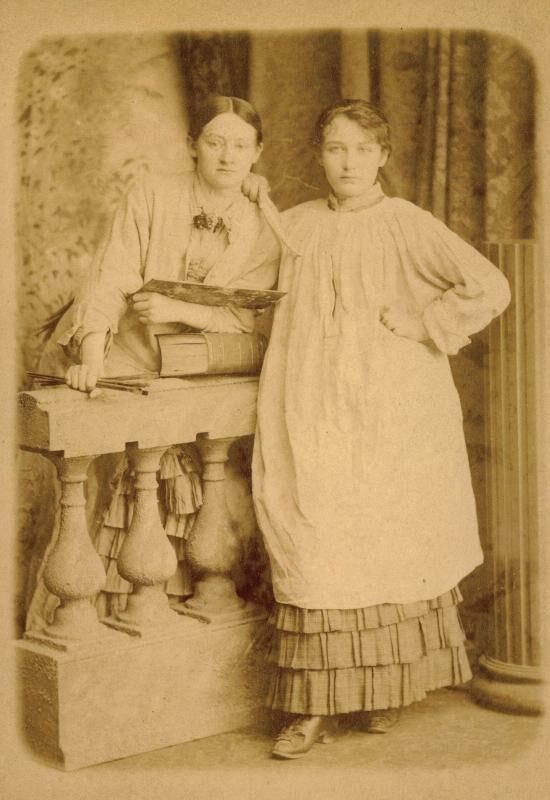 12.09.24 Camille Claudel et Ghita Theuriet vers 1882 (c)musée Camille Claudel.jpg © musée Camille Claudel