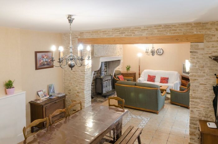 Chez Albertine.jpg Chez Albertine