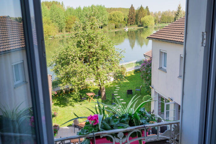 Vue Seine.jpg Beau Rivage