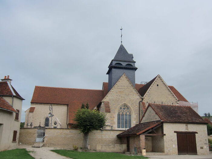 Eglise Saint-Vallier.jpg
