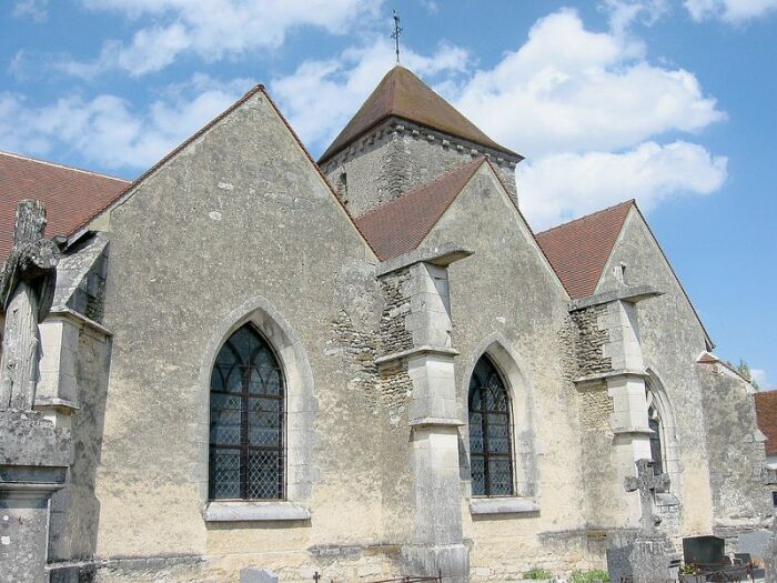 Eglise Saint-Pierre-es-Liens.jpg Eglise Saint-Pierre-es-Liens - Courtenot