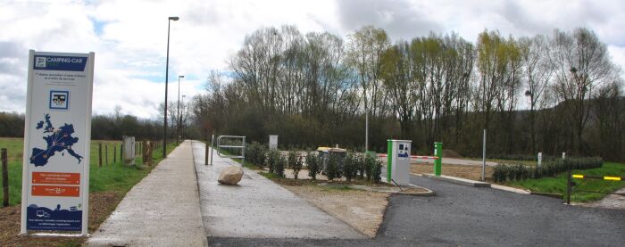 Aire de camping-car.jpg ville de bsa