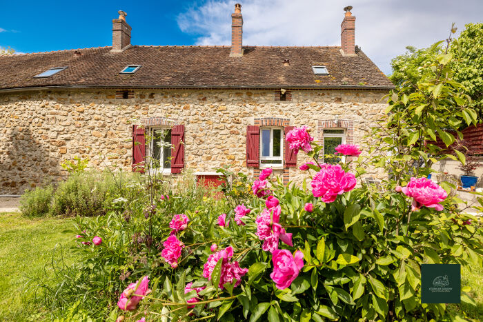 _MG_0845_avec logo.jpg L'Ecrin de Soligny