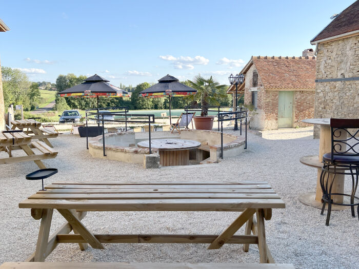 SHAKA PUB Cour-intérieur.jpg ©OTOA-Agnès-Fabe