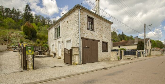 Chez Georges.jpg Chez Georges