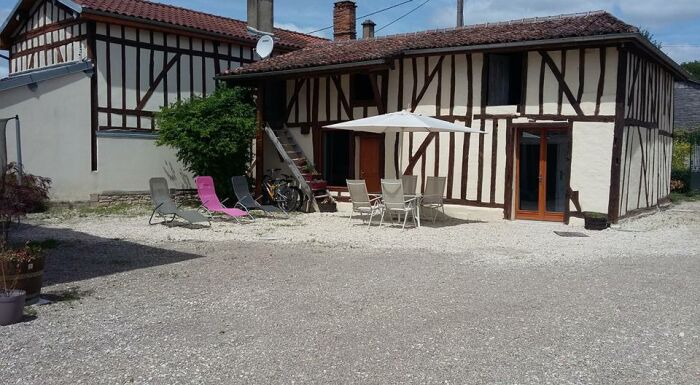 Lavandière extérieur.jpg © Lavandière