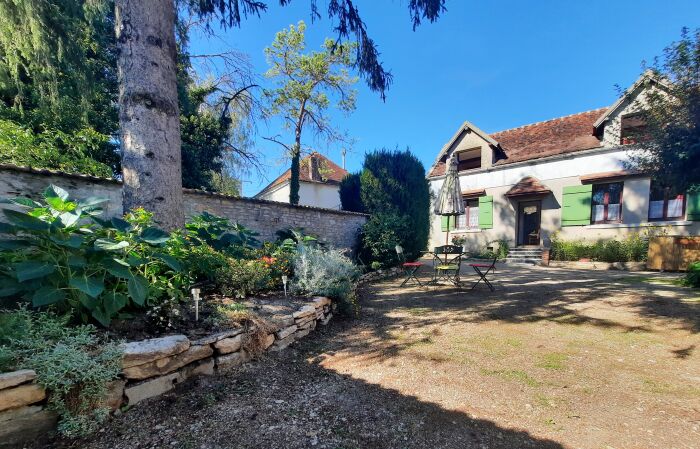 Gîte de Loups 24. CP Bérangère Beaurin.jpg