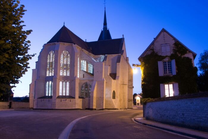 Collégiale Saint-Pierre-es-Liens.jpg Collégiale Saint-Pierre-es-Liens - Mussy-sur-Seine