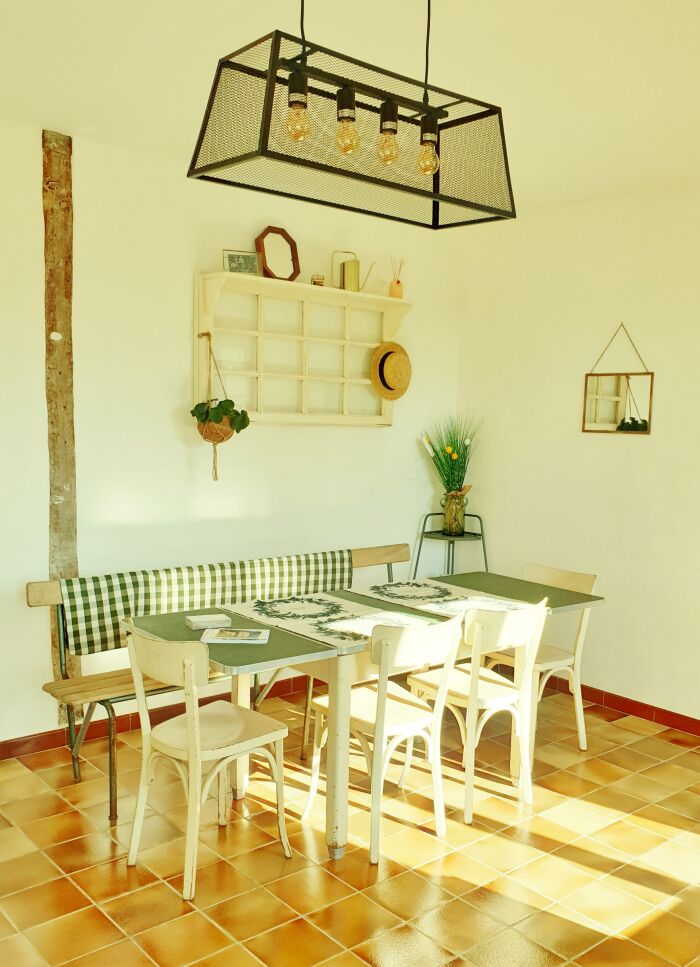Chez la grand-mère Maria.jpg Chez la grand-mère Maria