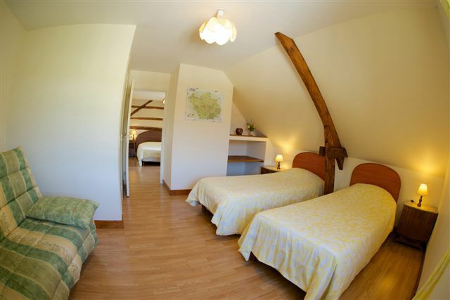 chambre familiale Bouton d'Or, vue d'ensemble.jpg Les Furets