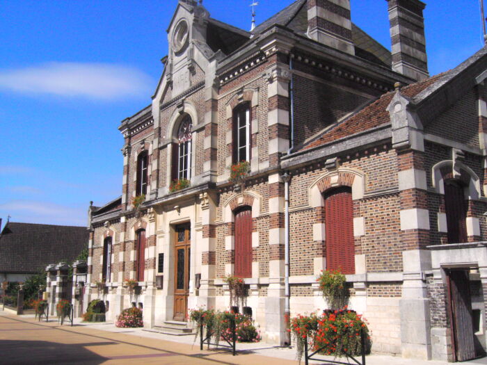 Chennegy rue des Fourmis mairie.jpg