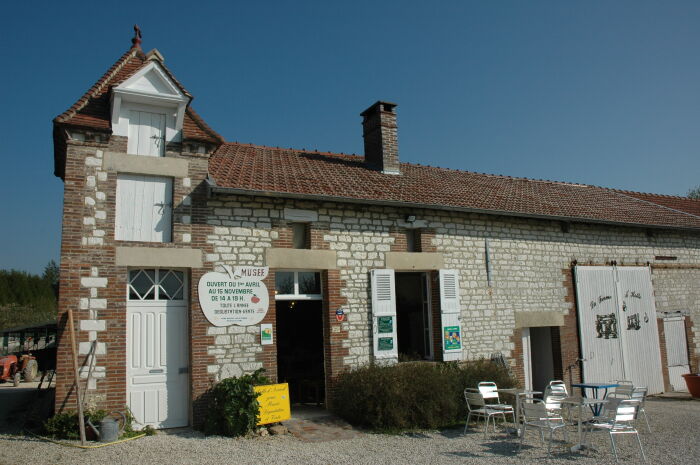 Photo_1.jpg Musée du cidre et magasin de la ferme