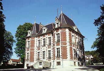 Château de Val Seine.jpg