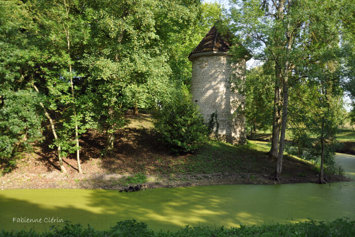 Coursan-chateau1-fc.jpg Fabienne Clérin