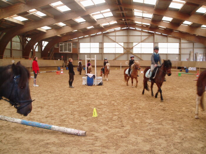 P1010046.JPG Ferme équestre de Lagesse