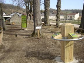 Sentiers (1).JPG Foyer rural Etourvy