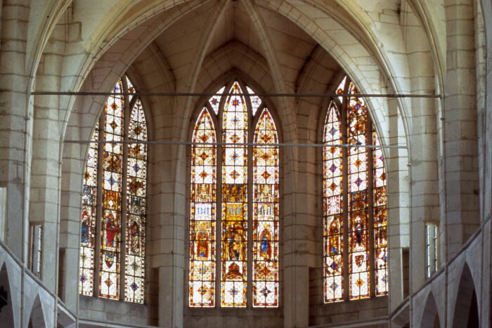 Collégiale Saint-Pierre-es-Liens.jpg Collégiale Saint-Pierre-es-Liens - Mussy-sur-Seine