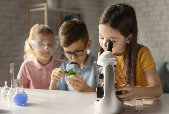 Science ©Freepik.jpg ©Freepik