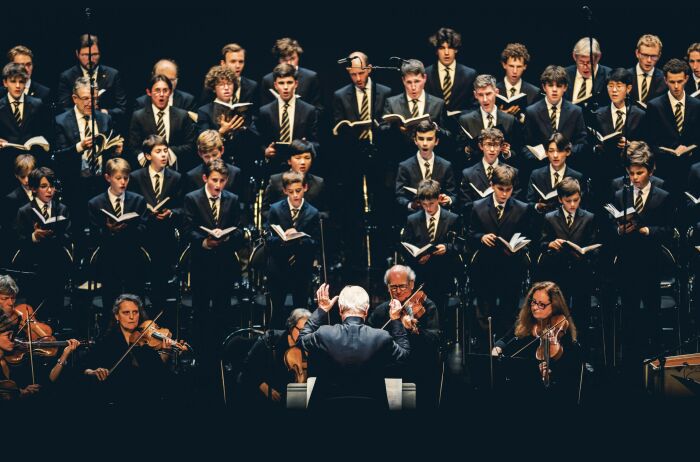EauxPuiseauxchorale.jpg Maîtrise de Sainte-Croix de Neuilly