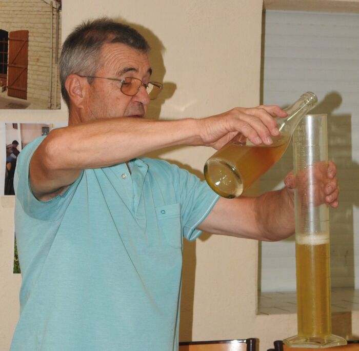 Les Echappées by Marcel Vézien.jpg Champagne Marcel Vézien