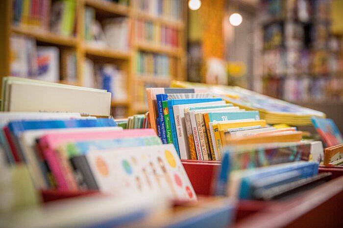 books-5211309_1280.jpg © Kollinger - Pixabay
