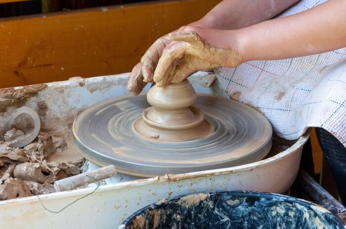 pottery-8026824_1280.jpg Pixabay - wal_172619