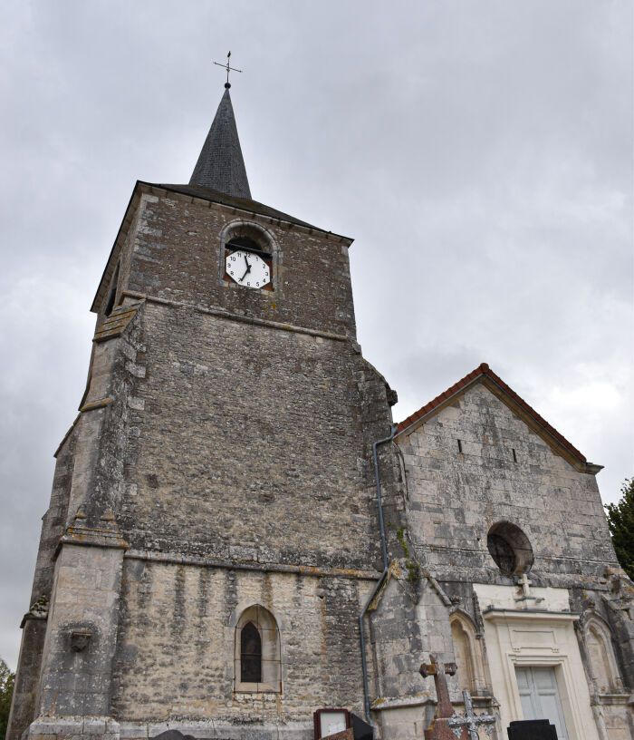 Église Rouvres.JPG Amélie Girou