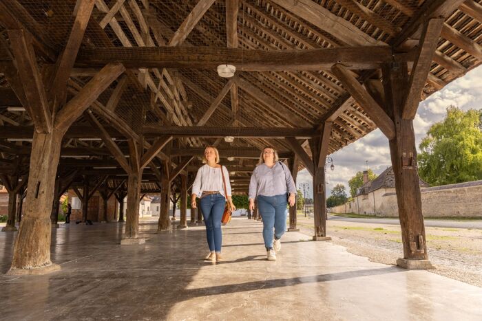 Halle en bois ancienne.jpg Studio OG