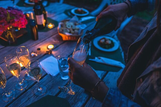 pexels-celebration-1852926_640.jpg Pexels - pixabay