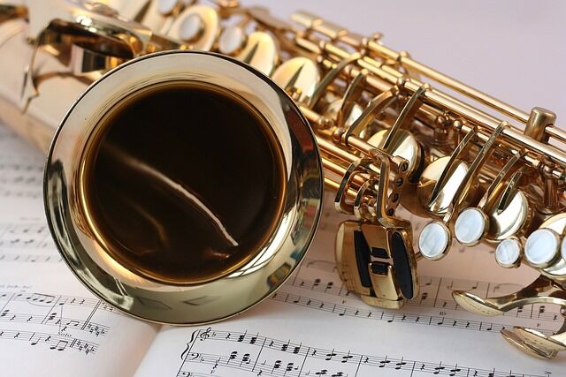 schuetz-mediendesign-saxophone-546303_640.jpg schuetz-mediendesign - pixabay