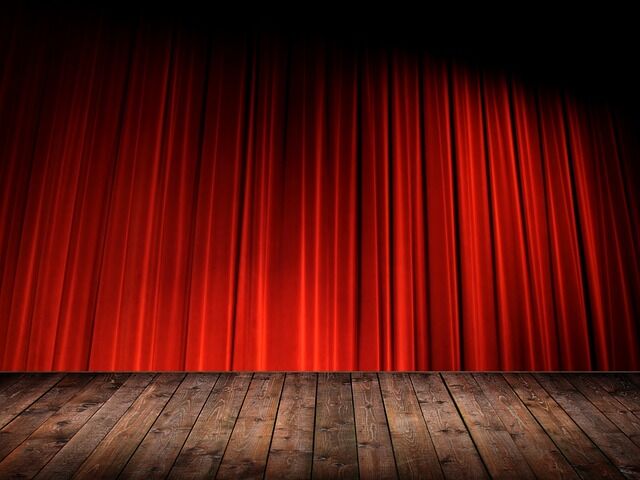 libracesp-curtain-269920_640.jpg pixabay
