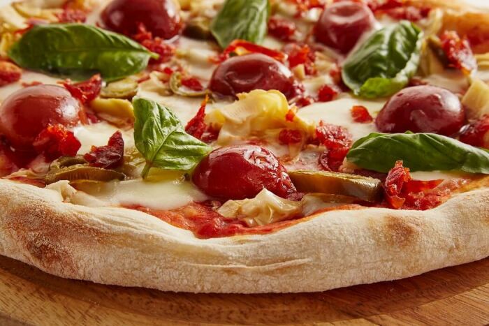 petrovhey-pizza-3000273_1920 (2).jpg Pixabay