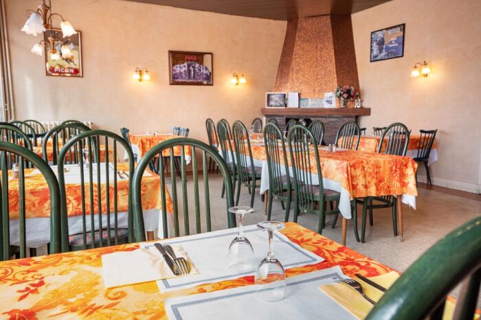 Hôtel-restaurant Les Voyageurs Brienne-le-Château Grands lacs de champagne (2).jpg Les Voyageurs