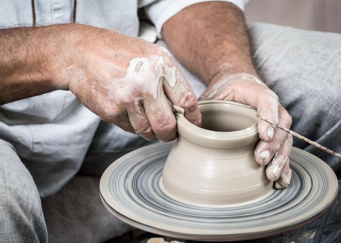 pottery-1139047_1280.jpg Pixabay