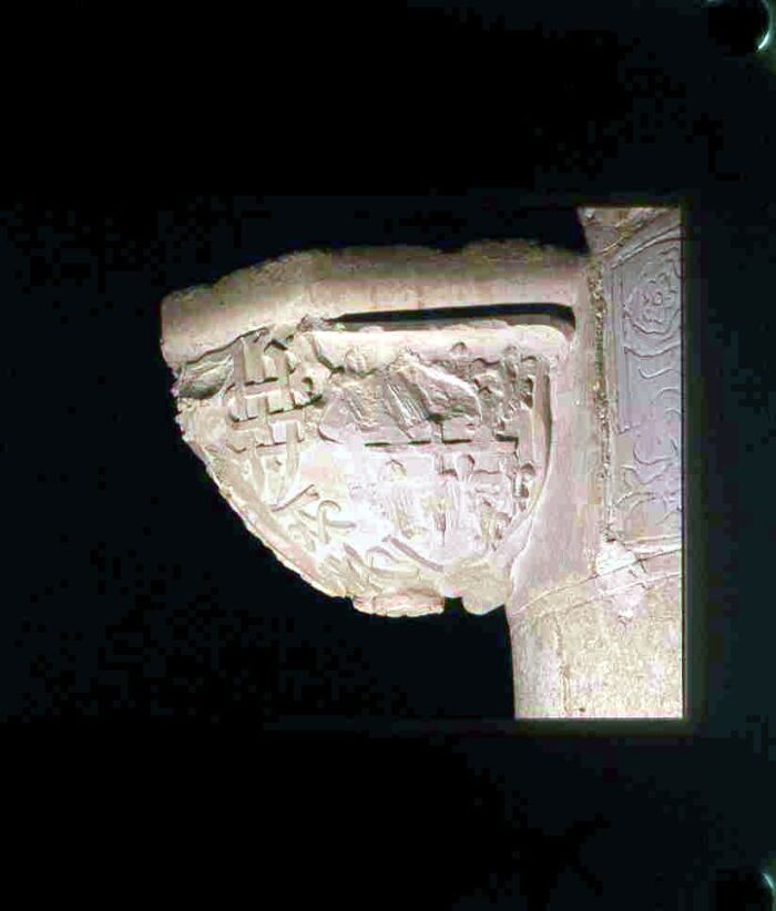 console au dragon.jpg © Alain Bedu