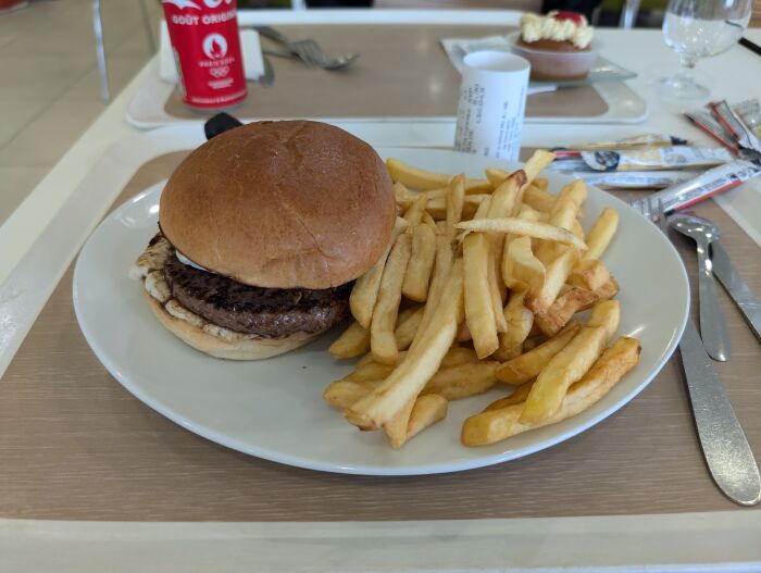 burger frites Cafétéria la Fontaine - Apei Aube